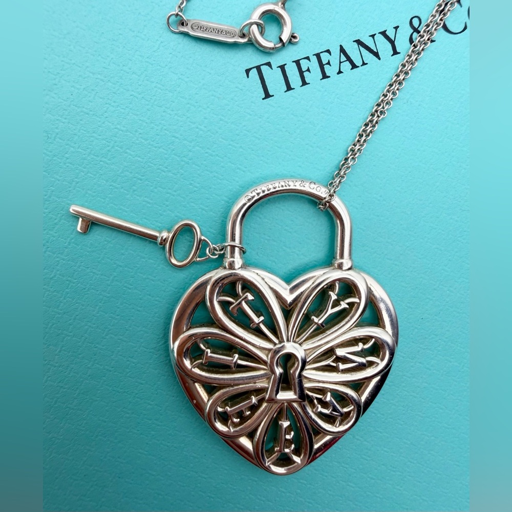 Tiffany & Co. 16” XL enchant filigree heart w key necklace sterling silver - Picture 5 of 10